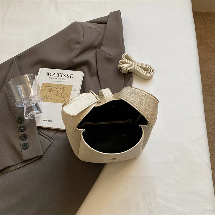 Iris™ – Elegancka torba bucket o skórzanym wykończeniu